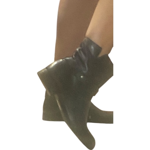 Franco Sarto dark navy blue leather booties. Sz 37.5 - Picture 3 of 16